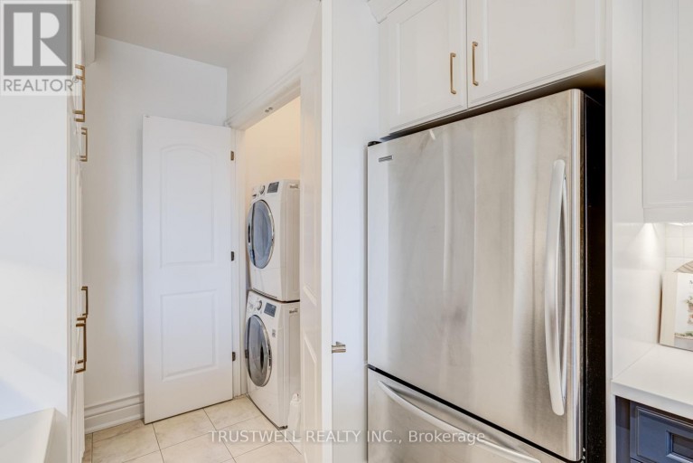 303 - 1 VERCLAIRE GATE, Markham (Unionville), Ontario, L3R8N1