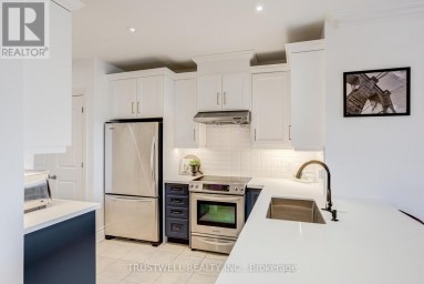 303 - 1 VERCLAIRE GATE Markham (Unionville) Ontario photo 6