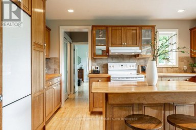 5063 LINE 39 Perth East (Ellice) Ontario photo 10