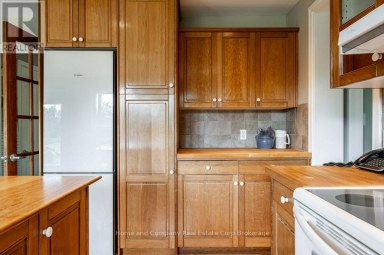 5063 LINE 39 Perth East (Ellice) Ontario photo 11