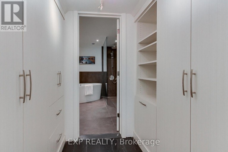 4 - 306 SACKVILLE STREET, Toronto (Cabbagetown-South St. James Town), Ontario, M5A3G2