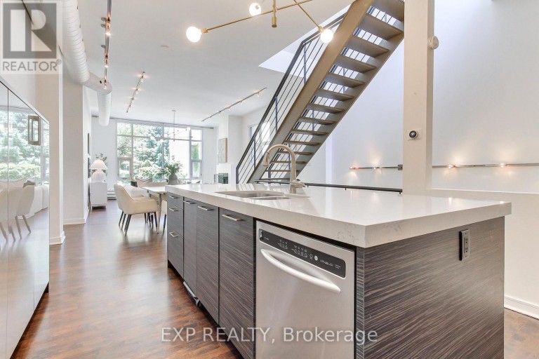 4 - 306 SACKVILLE STREET, Toronto (Cabbagetown-South St. James Town), Ontario, M5A3G2