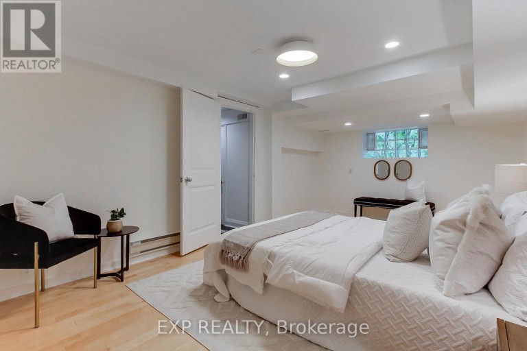 4 - 306 SACKVILLE STREET, Toronto (Cabbagetown-South St. James Town), Ontario, M5A3G2