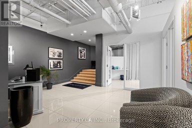 UNIT 105 - 320 DAVENPORT ROAD Toronto (Annex) Ontario photo 2