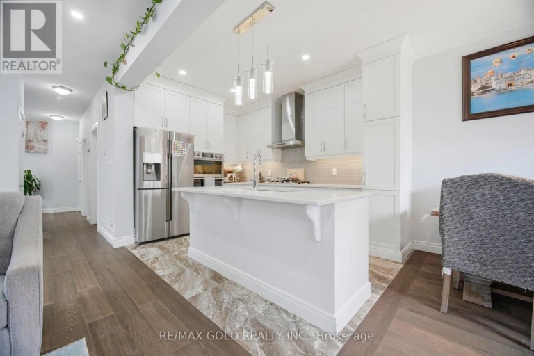 2439 DAISY BEND, London South (South U), Ontario, N6M0G9