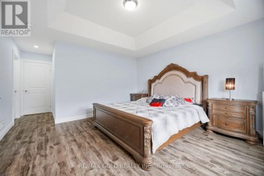 2439 DAISY BEND London South (South U) Ontario photo 16