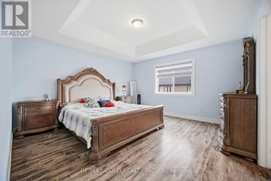 2439 DAISY BEND London South (South U) Ontario photo 17