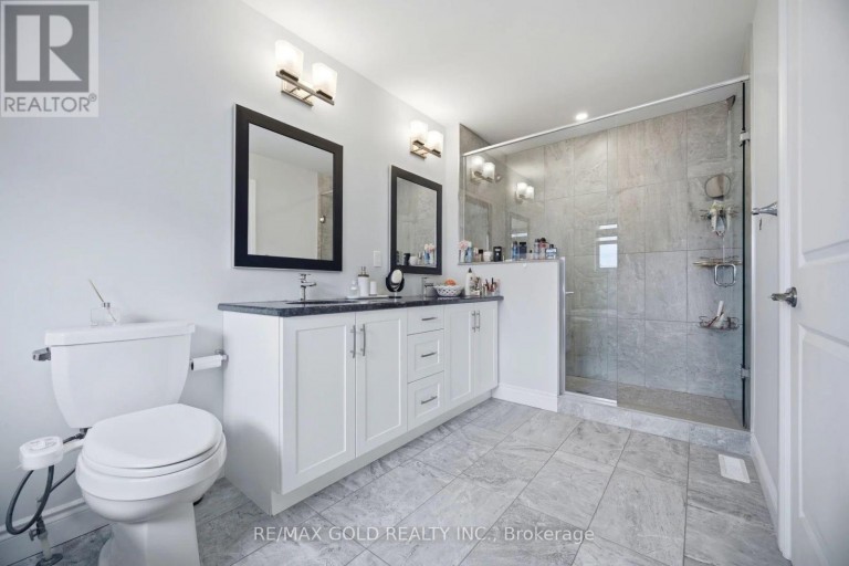 2439 DAISY BEND, London South (South U), Ontario, N6M0G9