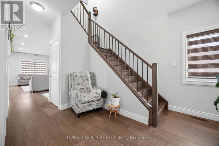 2439 DAISY BEND, London South (South U), Ontario, N6M0G9