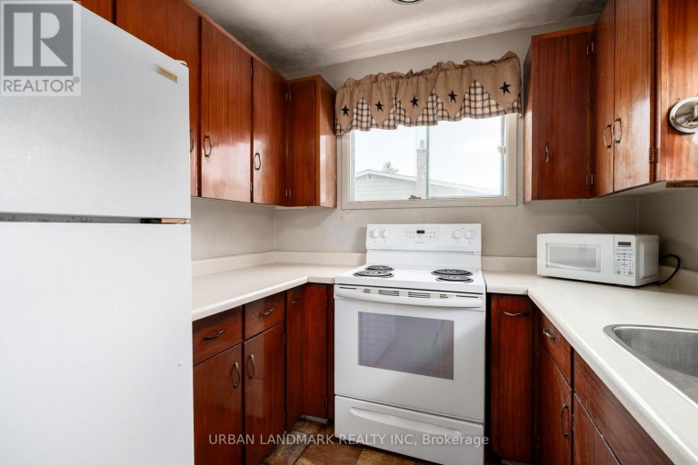 22 QUEEN VICTORIA STREET W, Centre Hastings, Ontario, K0K2K0