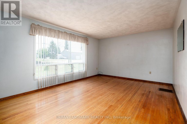 22 QUEEN VICTORIA STREET W, Centre Hastings, Ontario, K0K2K0
