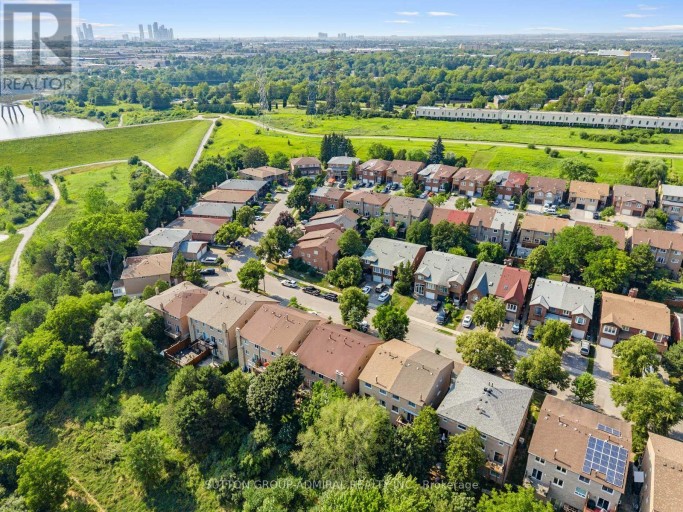 169 ROBERT HICKS DRIVE, Toronto (Westminster-Branson), Ontario, M2R3R3