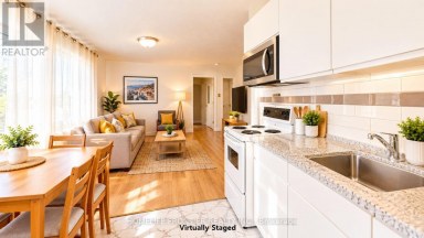 4 - 1110 WESTON ROAD Toronto (Mount Dennis) Ontario photo 2