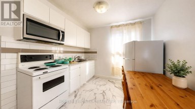 4 - 1110 WESTON ROAD Toronto (Mount Dennis) Ontario photo 4