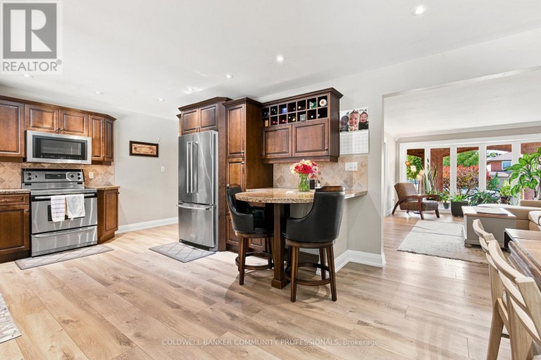 7 APEX COURT, Hamilton (Stoney Creek Mountain), Ontario, L8J1J2