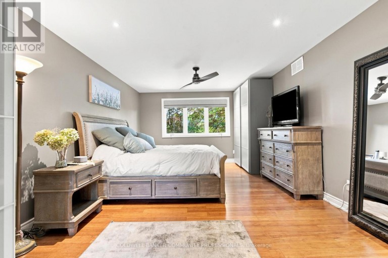 7 APEX COURT, Hamilton (Stoney Creek Mountain), Ontario, L8J1J2