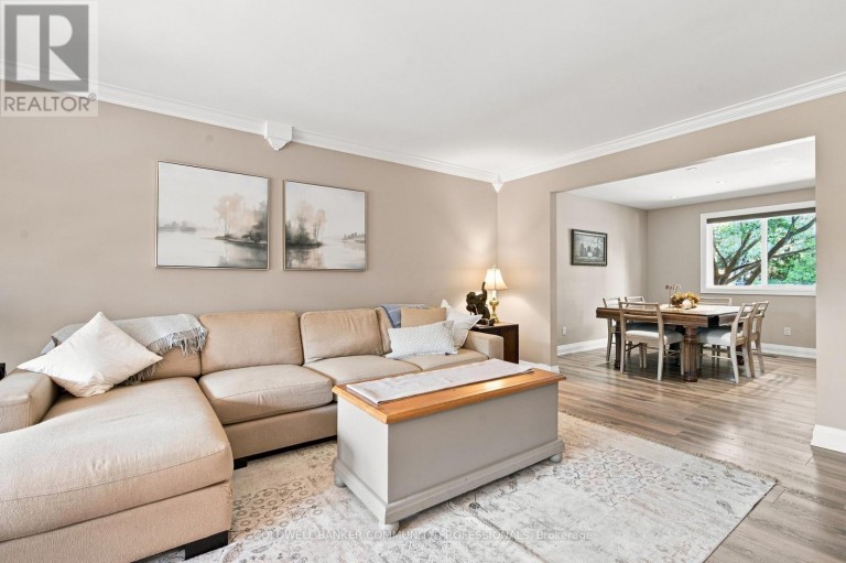 7 APEX COURT, Hamilton (Stoney Creek Mountain), Ontario, L8J1J2
