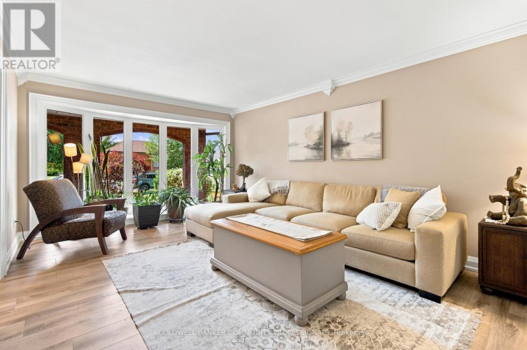 7 APEX COURT, Hamilton (Stoney Creek Mountain), Ontario, L8J1J2