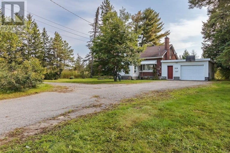 928 Great Northern RD, Sault Ste. Marie, Ontario, P6B5A3 (ID SM261877)