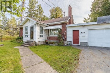 928 Great Northern RD Sault Ste. Marie Ontario photo 2