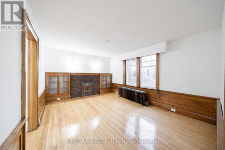 43 - 4 KINGSTON ROAD, Toronto (Woodbine Corridor), Ontario, M4L2S4