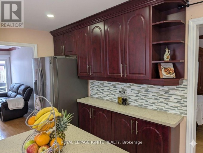 98 CHLOE CRESCENT, Markham (Middlefield), Ontario, L3S2H7