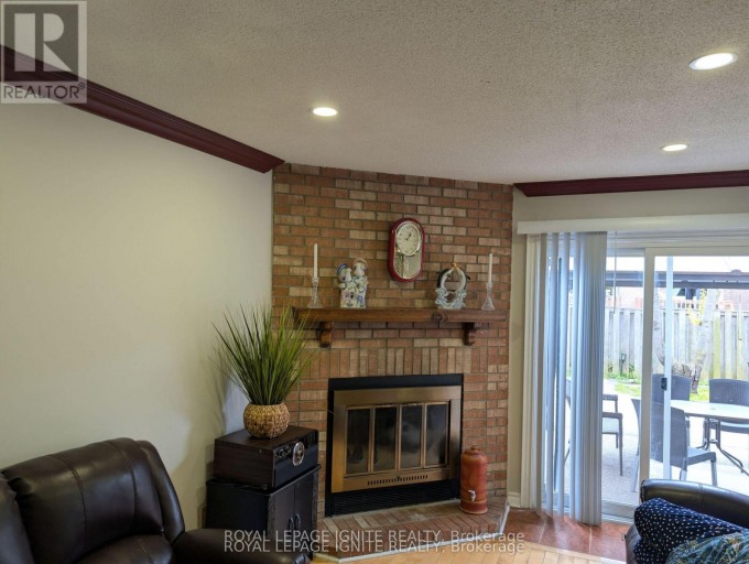 98 CHLOE CRESCENT, Markham (Middlefield), Ontario, L3S2H7