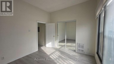 2ND FLOOR - 1454 QUEEN STREET W Toronto (Roncesvalles) Ontario photo 3