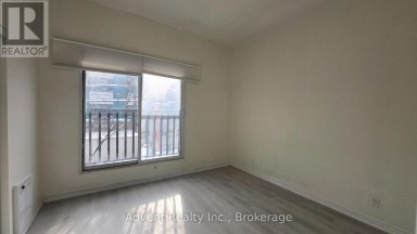 2ND FLOOR - 1454 QUEEN STREET W Toronto (Roncesvalles) Ontario photo 4