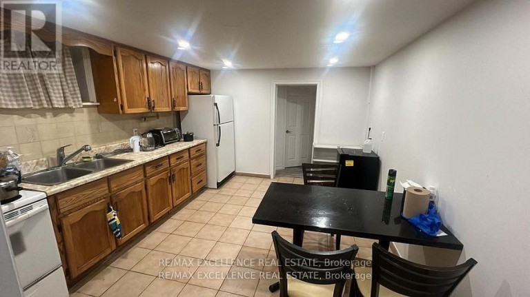 25 GARRATT (ROOM) BOULEVARD, Toronto (Downsview-Roding-CFB), Ontario, M3K1S8