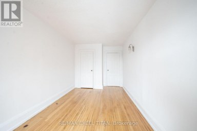 81 - 10 KINGSTON ROAD Toronto (Woodbine Corridor) Ontario photo 3