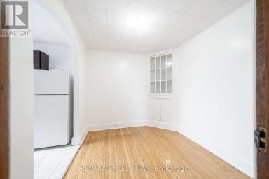 81 - 10 KINGSTON ROAD Toronto (Woodbine Corridor) Ontario photo 5