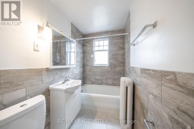 81 - 10 KINGSTON ROAD Toronto (Woodbine Corridor) Ontario photo 8