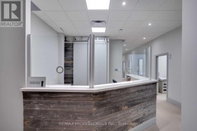 107 - 523 THE QUEENSWAY WAY Toronto (Stonegate-Queensway) Ontario photo 4