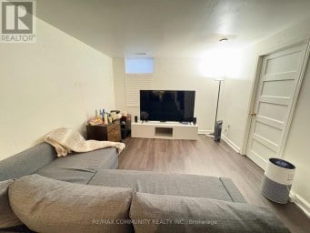 BSMT - 693 HAWLEY STREET Peterborough (Otonabee Ward 1) Ontario photo 2