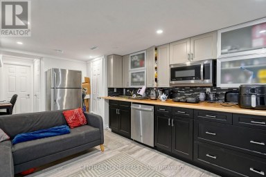 BASEMENT UNIT 2 - 307 ALEX DONER DRIVE Newmarket (Glenway Estates) Ontario photo 7