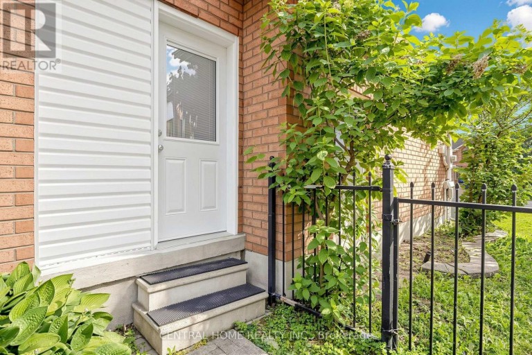 BASEMENT UNIT 1 - 307 ALEX DONER DRIVE N, Newmarket (Glenway Estates), Ontario, L3X1G5