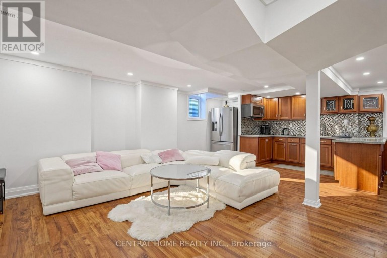 BASEMENT UNIT 1 - 307 ALEX DONER DRIVE N, Newmarket (Glenway Estates), Ontario, L3X1G5