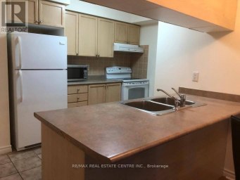 2409 - 3880 DUKE OF YORK BOULEVARD Mississauga (City Centre) Ontario photo 6