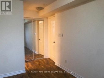 2409 - 3880 DUKE OF YORK BOULEVARD Mississauga (City Centre) Ontario photo 8