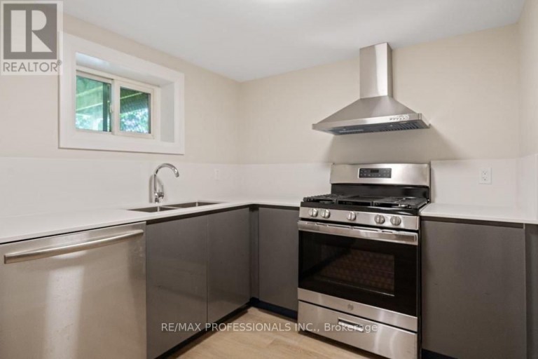 LOWER - 1327 ROYAL DRIVE, Burlington (Mountainside), Ontario, L7P2G7