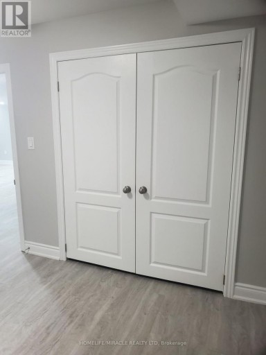 18 BACHELOR STREET, Brampton (Northwest Brampton), Ontario, L7A4T6