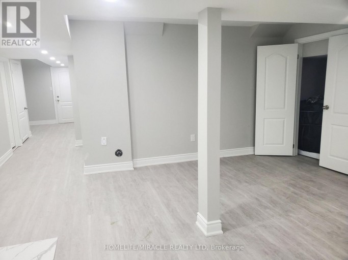 18 BACHELOR STREET, Brampton (Northwest Brampton), Ontario, L7A4T6
