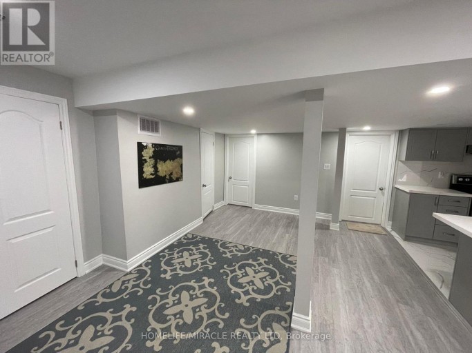 18 BACHELOR STREET, Brampton (Northwest Brampton), Ontario, L7A4T6
