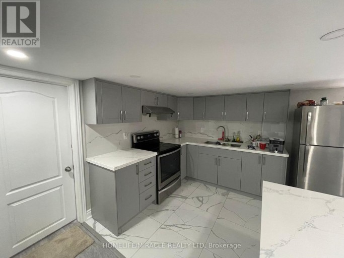18 BACHELOR STREET, Brampton (Northwest Brampton), Ontario, L7A4T6
