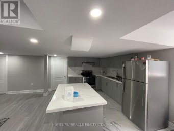 18 BACHELOR STREET Brampton (Northwest Brampton) Ontario photo 9