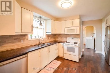 11 KINNISON COURT Ajax (South East) Ontario photo 4