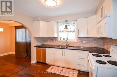11 KINNISON COURT Ajax (South East) Ontario photo 5