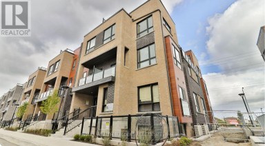 6 - 16 LYTHAM GREEN CIRCLE Newmarket (Glenway Estates) Ontario photo 1