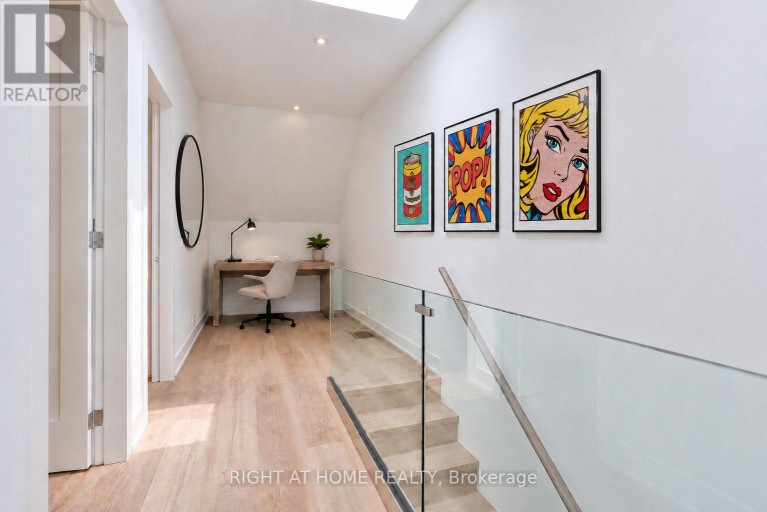 LANEWAY HOUSE - 266 INDIAN GROVE, Toronto (High Park North), Ontario, M6P2H5